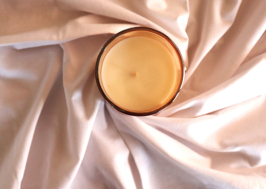The Laundered Room candle showing clean cotton fragrance notes